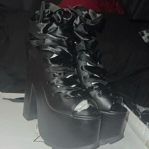 YRU Ballet Bae Platforms